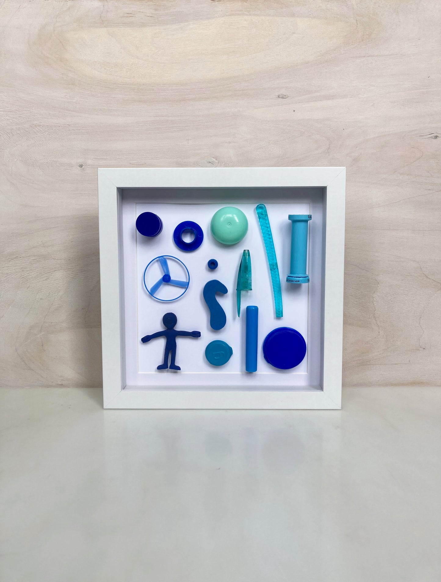 Plastic Paradise Frame in Blue image 2