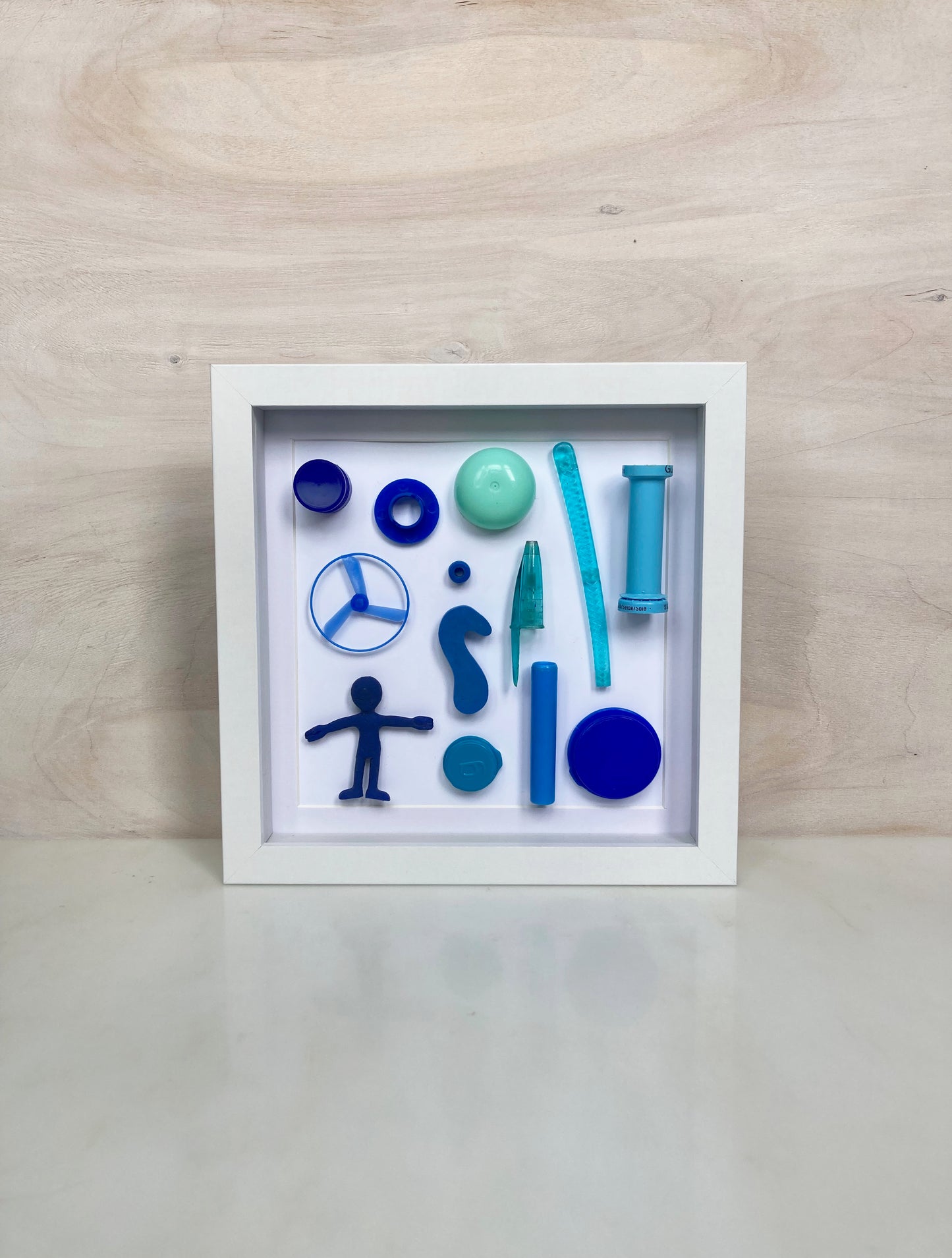 Plastic Paradise Frame in Blue image 1