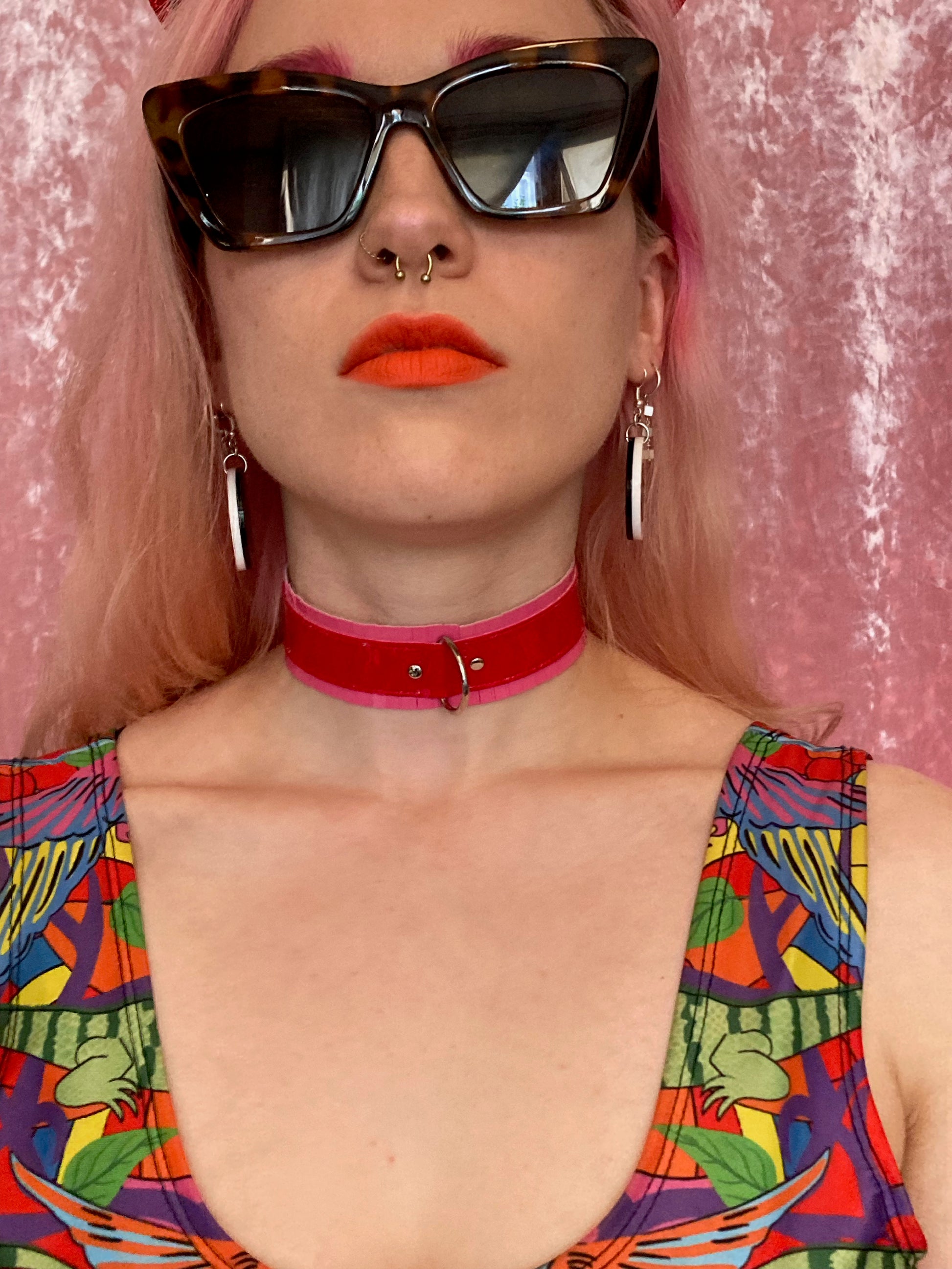 Fringed PVC choker -Pink & Red image 7