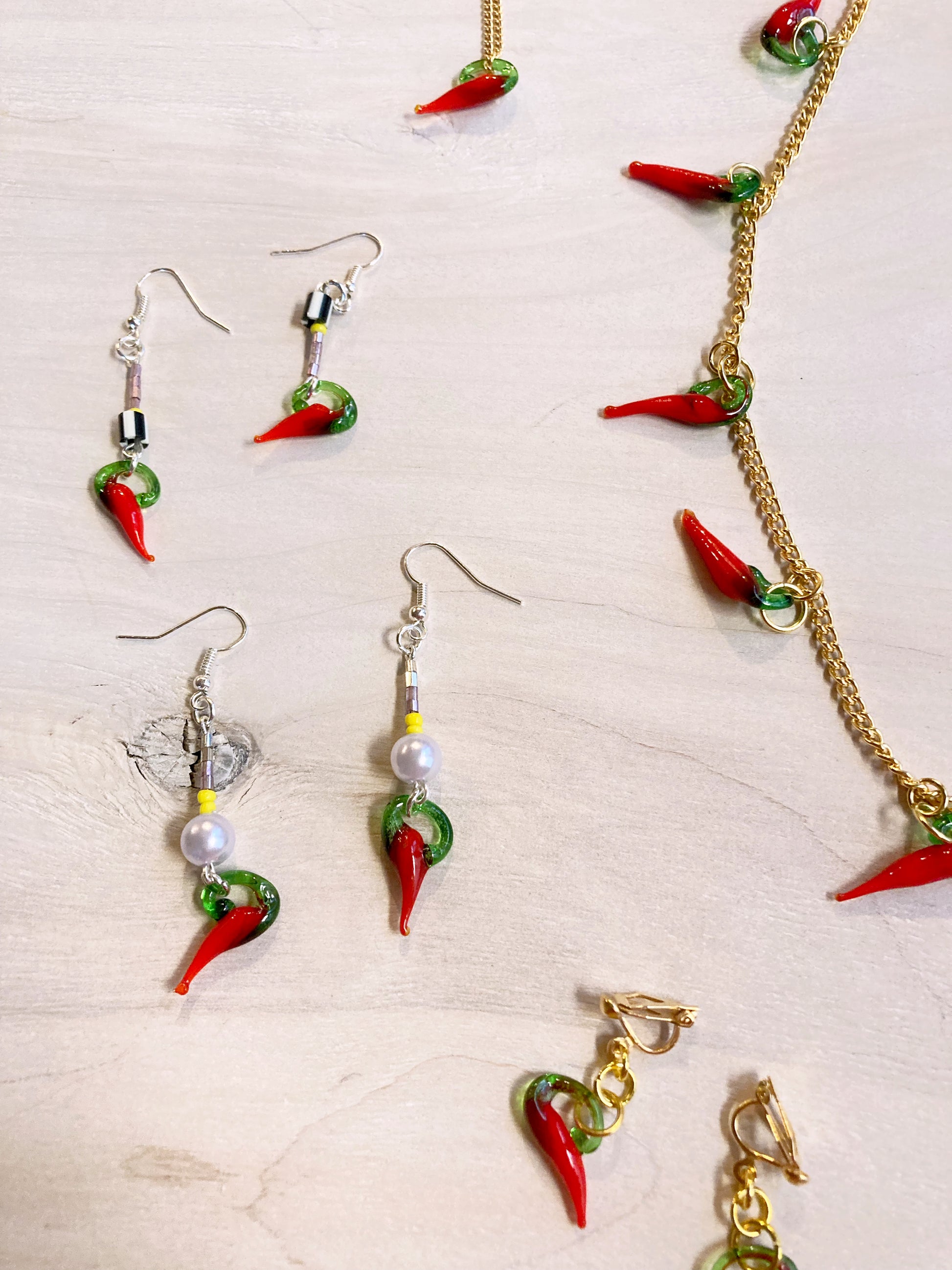Abstract Chilli stripe b&w dangle earrings - Gold findings image 8