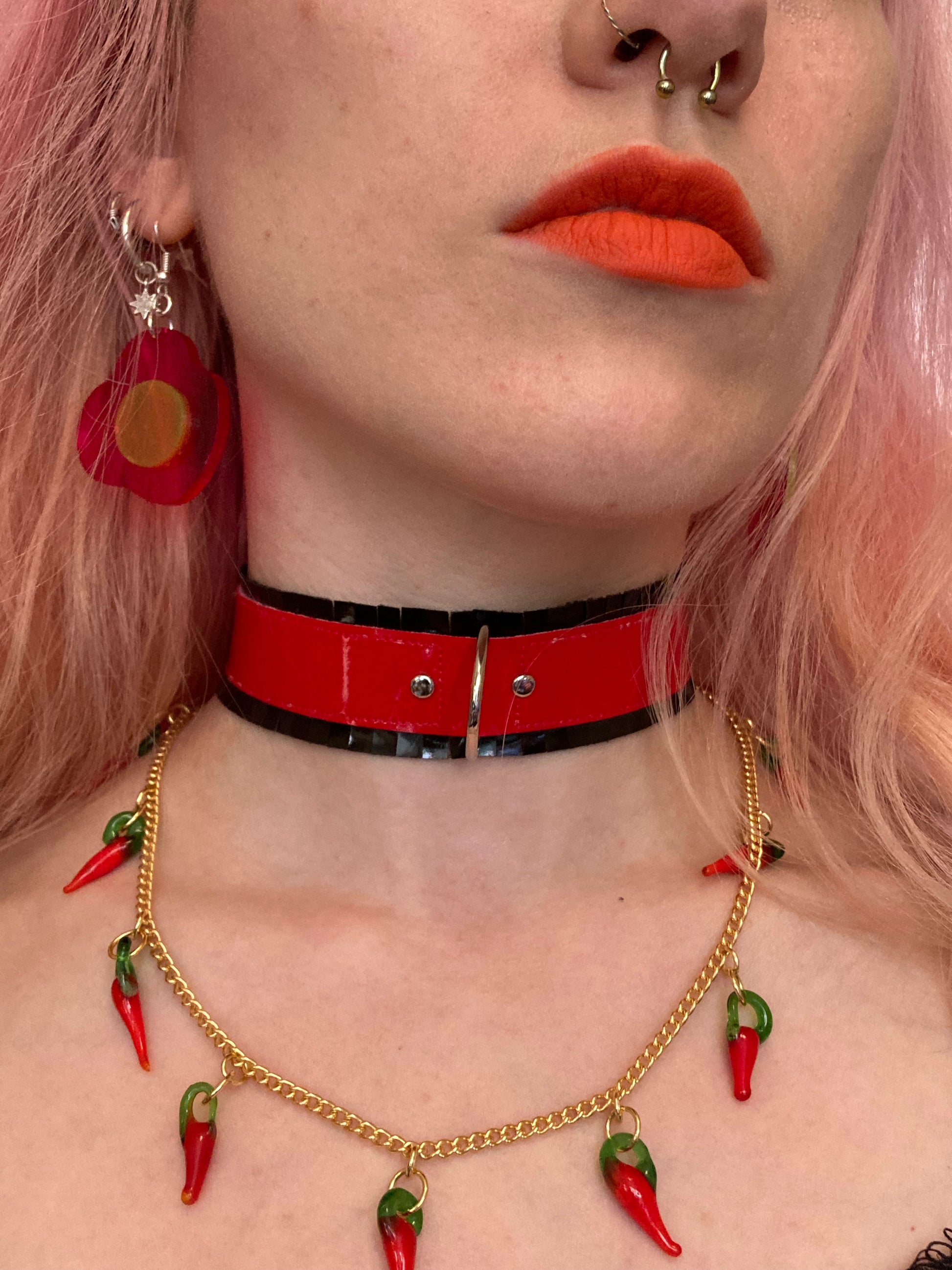 Fringed PVC choker - Black & Red image 3