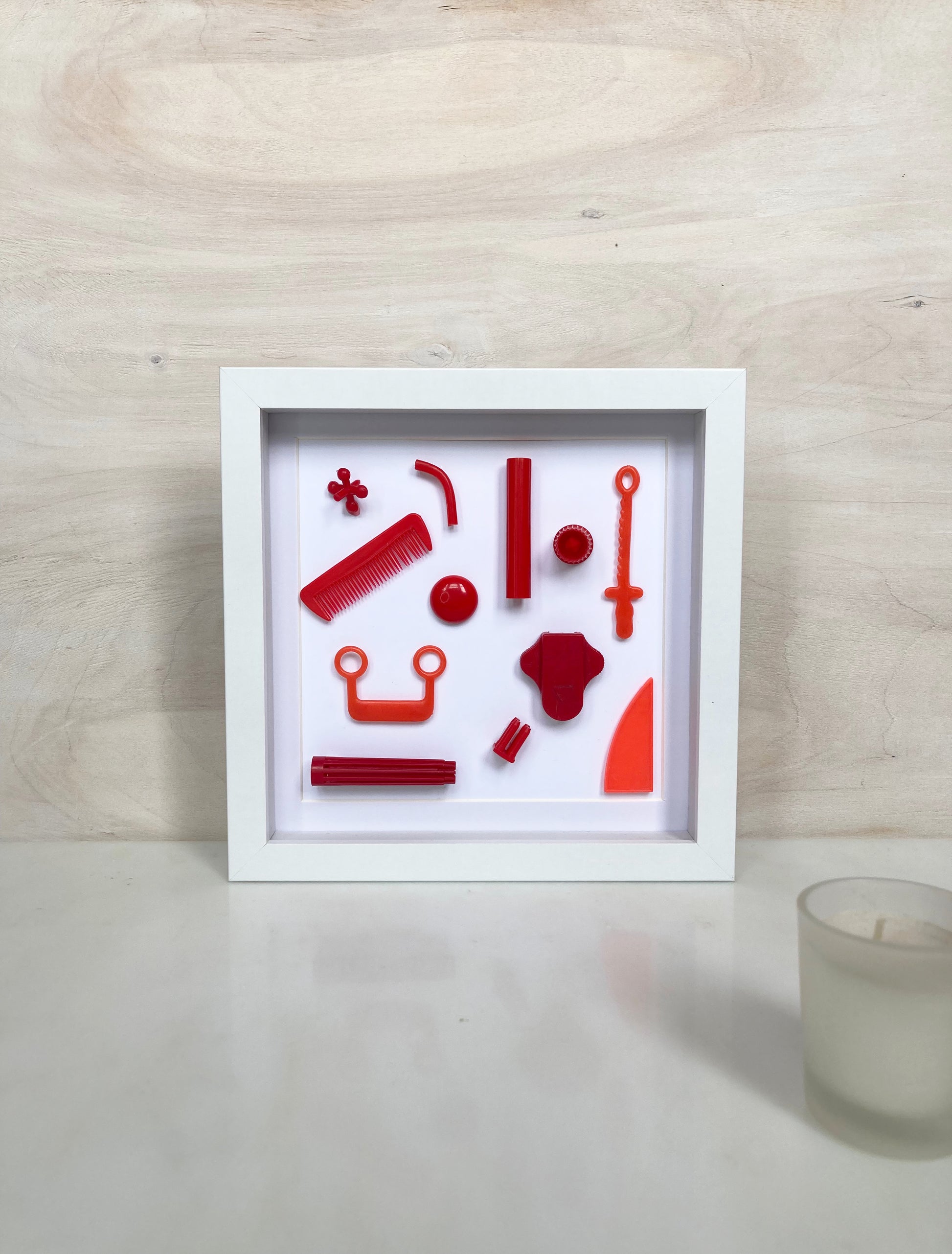 Plastic Paradise Frame in Red image 2