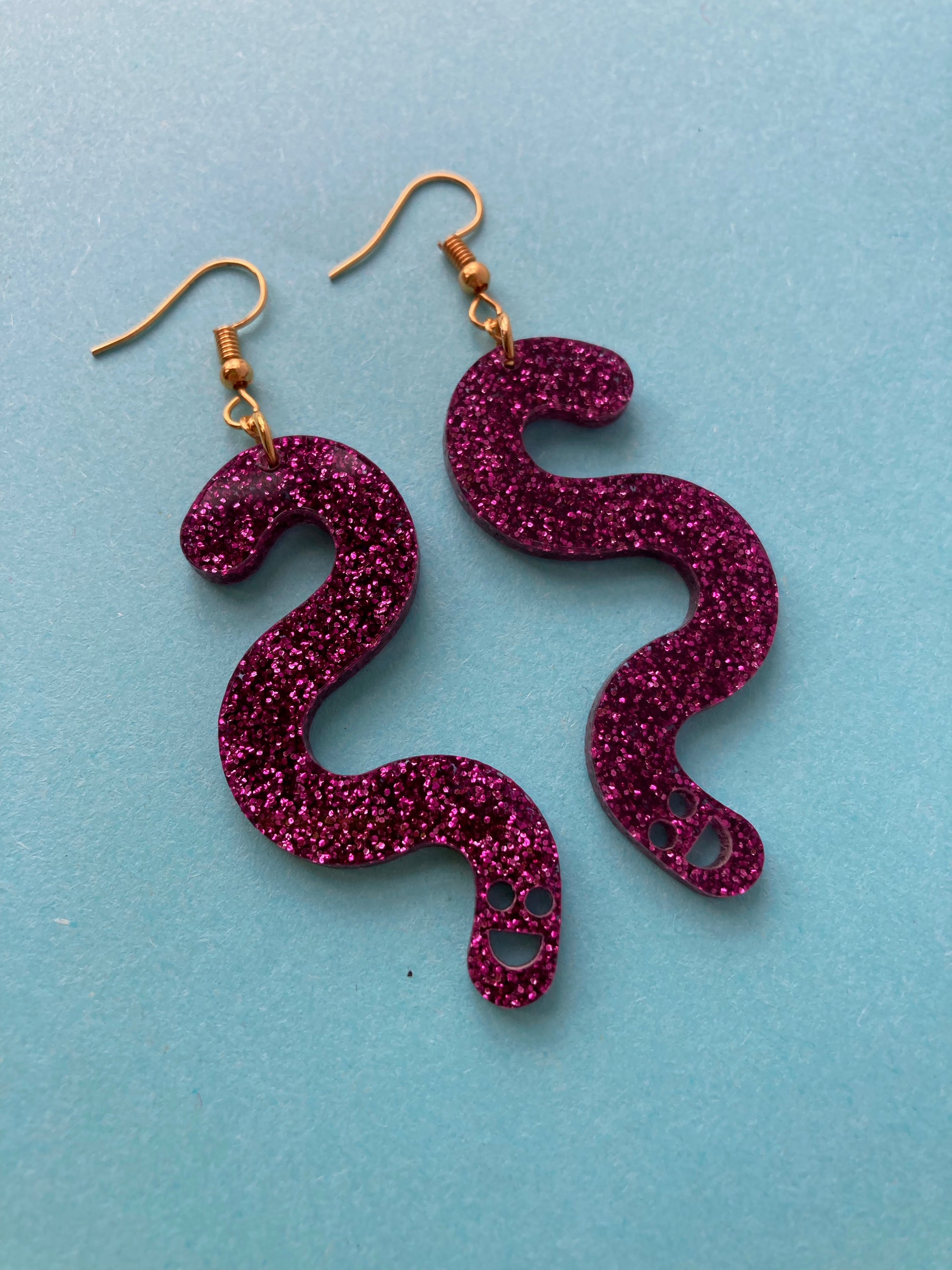 Glitter Worm Simple Dangles - Magenta image 4
